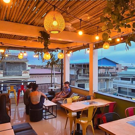 The Place Hostel 바탐방 외부 사진