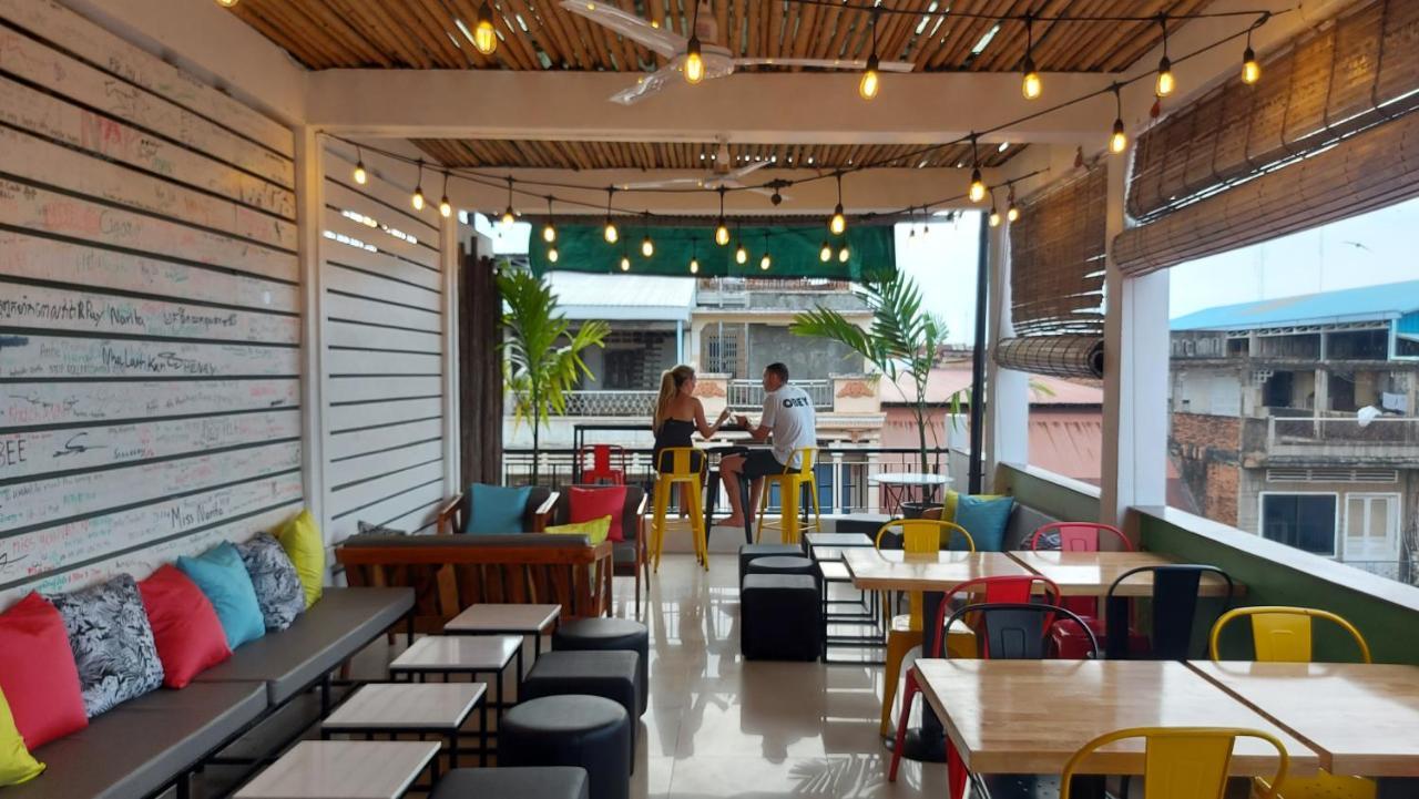 The Place Hostel 바탐방 외부 사진