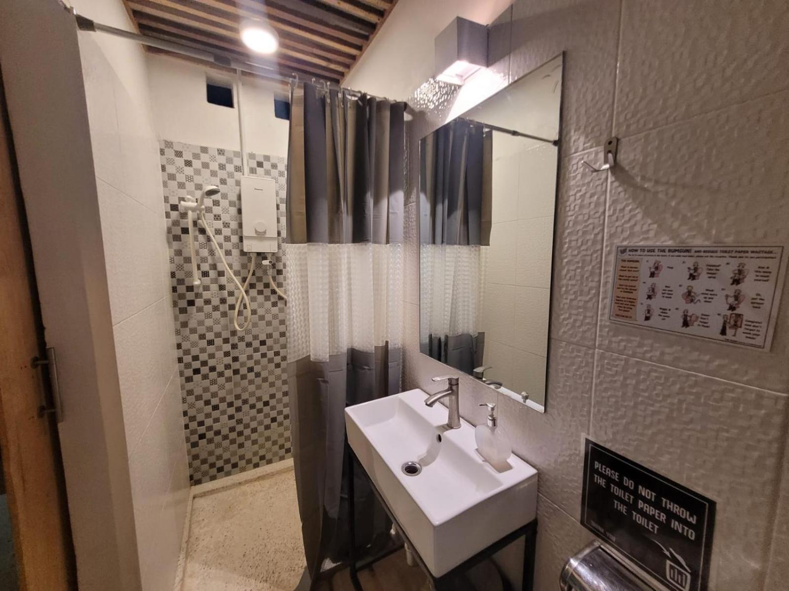 The Place Hostel 바탐방 외부 사진